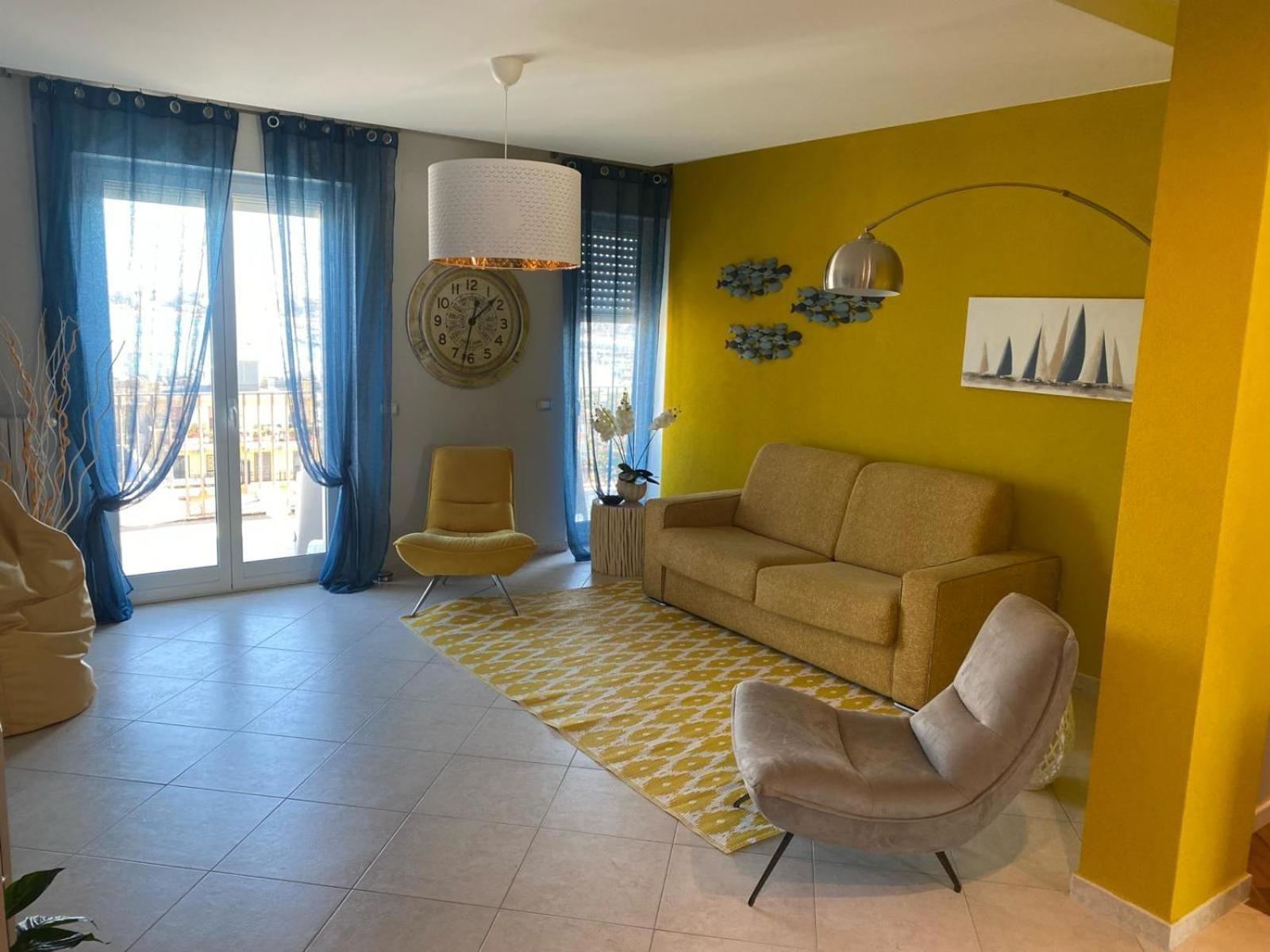 Faro Sul Mare Luxury Apartment - Zona Fiera Барі Екстер'єр фото